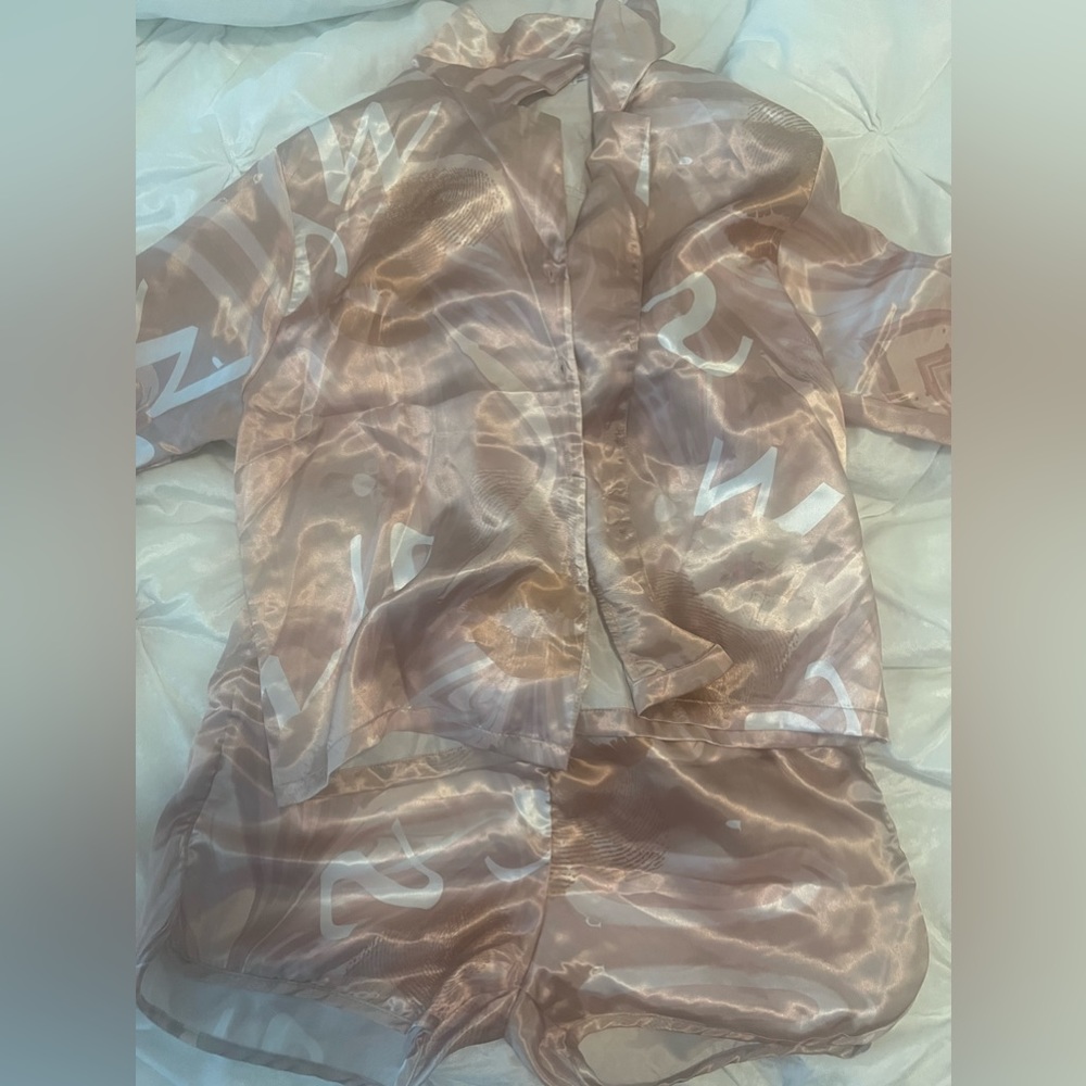 Sleep world silk outfit